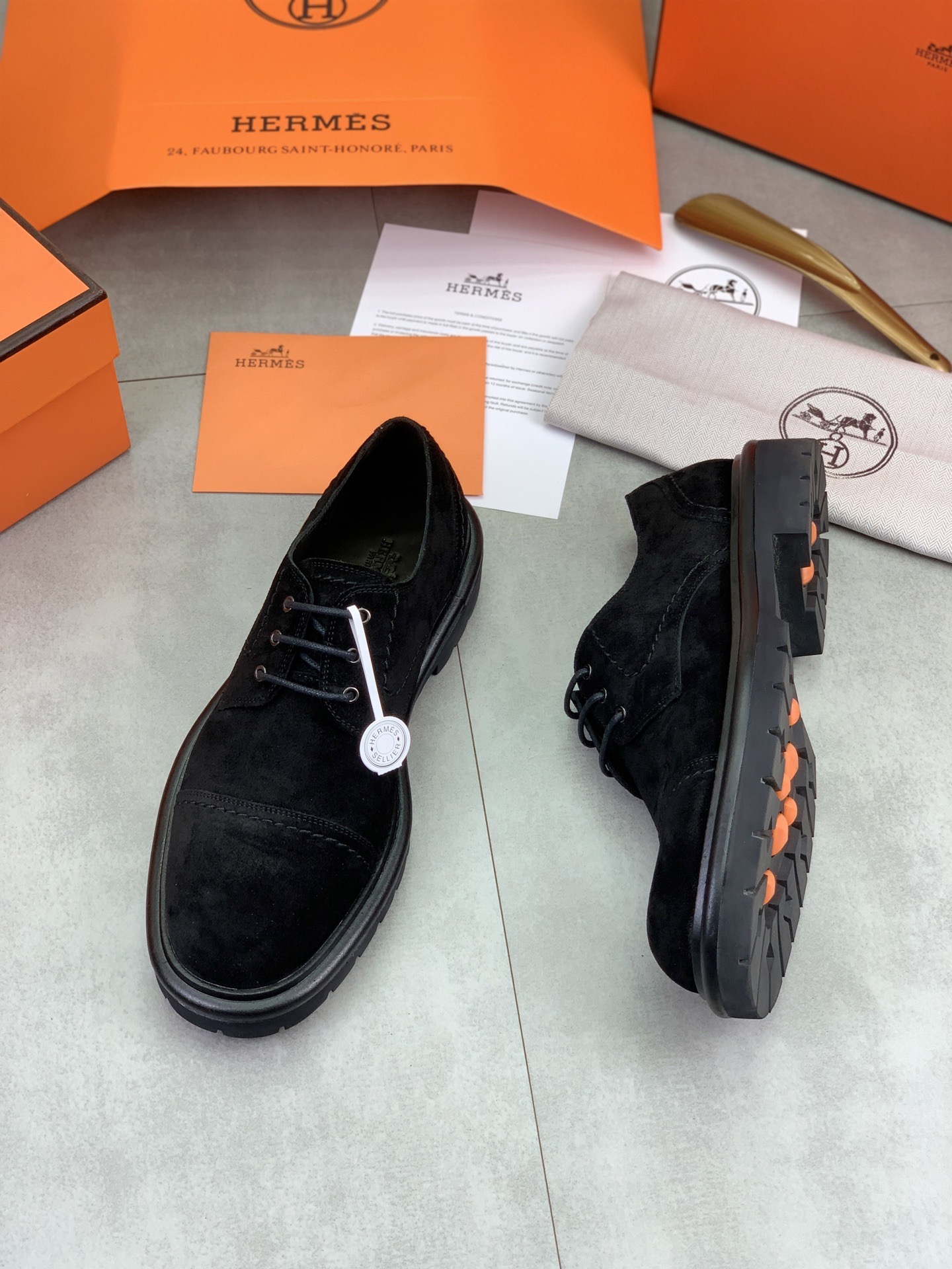 Дерби мужские в стиле Hermes из натуральной замши чёрного цвета