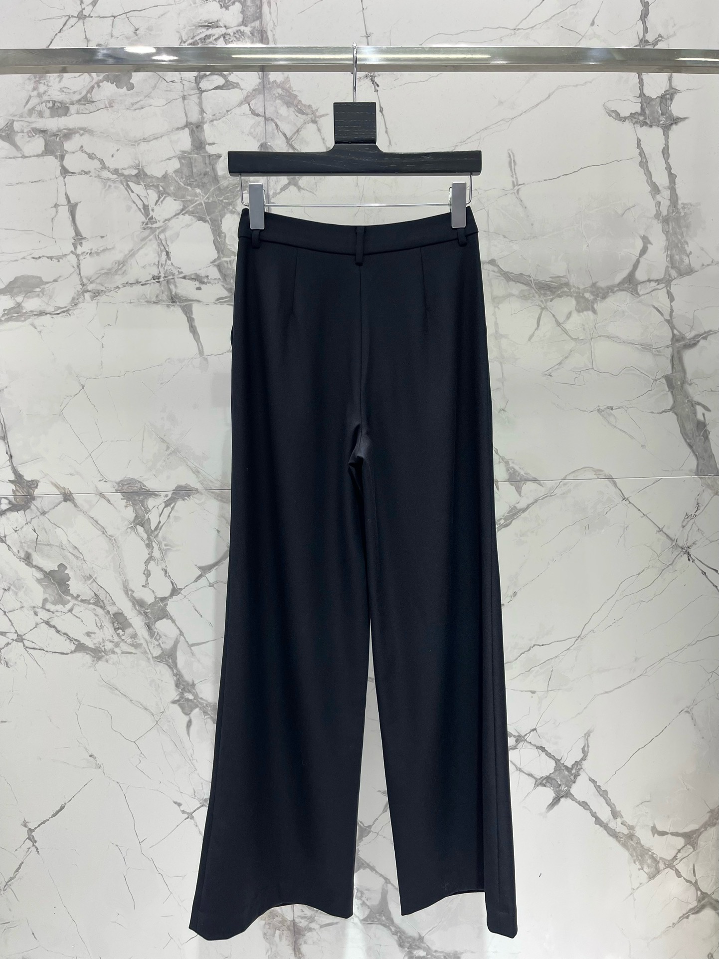 Костюм женский Saint Laurent чёрного цвета