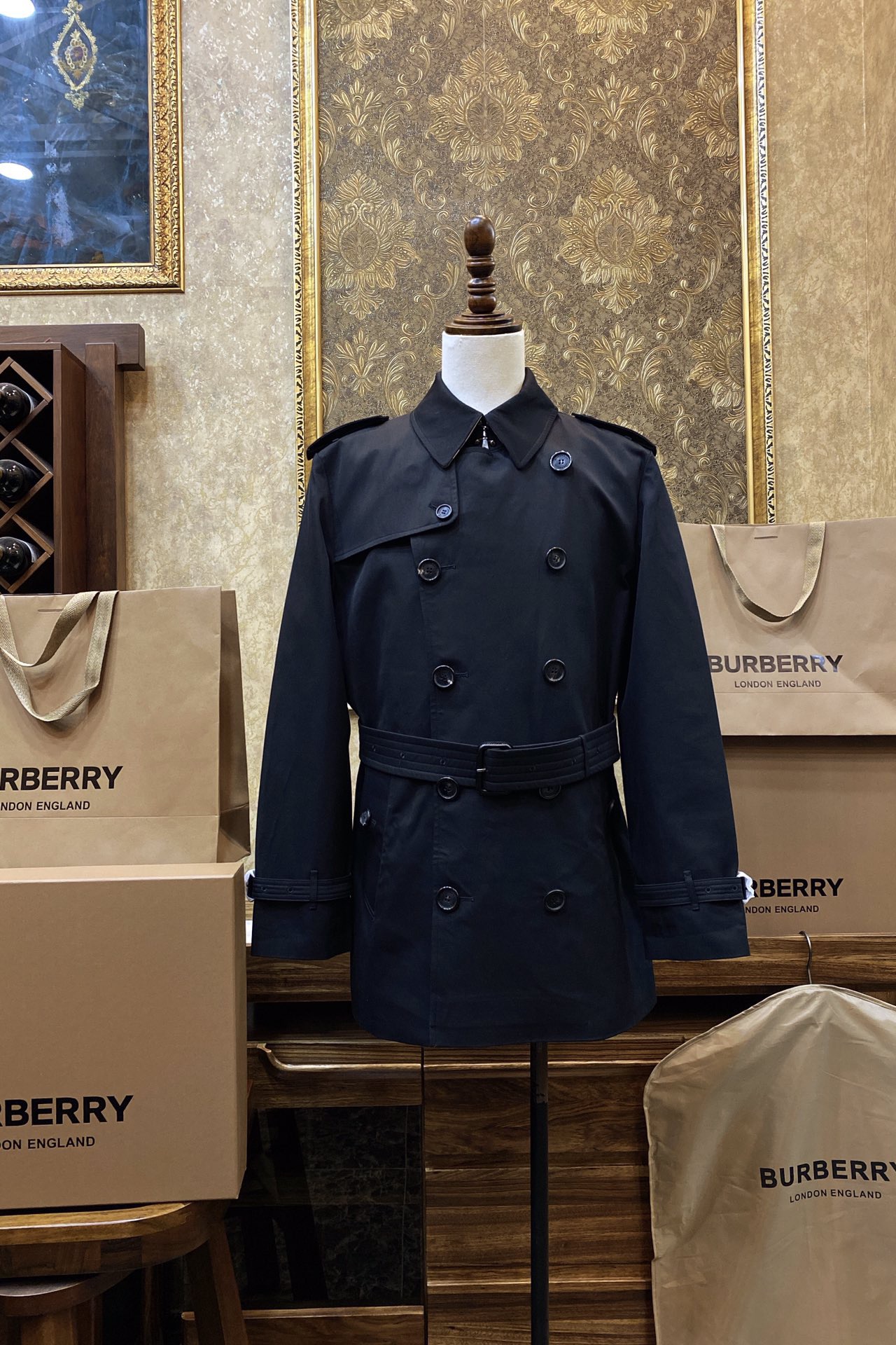 Тренч мужской в стиле Burberry укороченный чёрного и тёмно-синего цвета