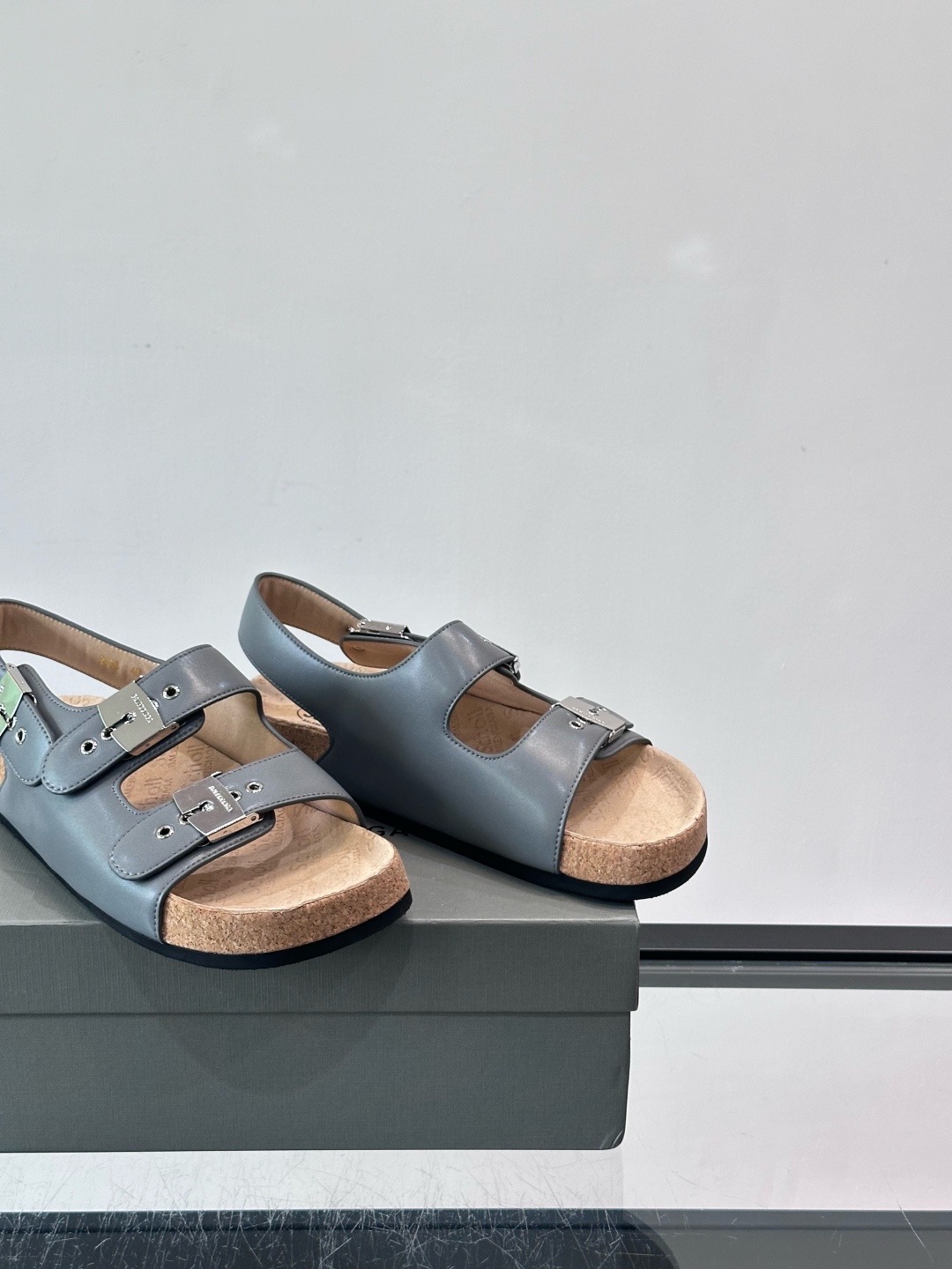 Сандалии мужские в стиле Balenciaga x Birkenstock Boston серого цвета