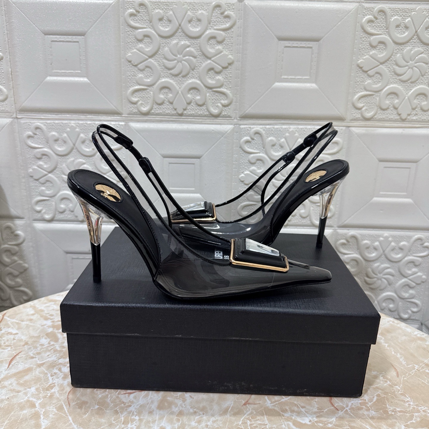 Туфли женские Saint Laurent Jive чёрного цвета