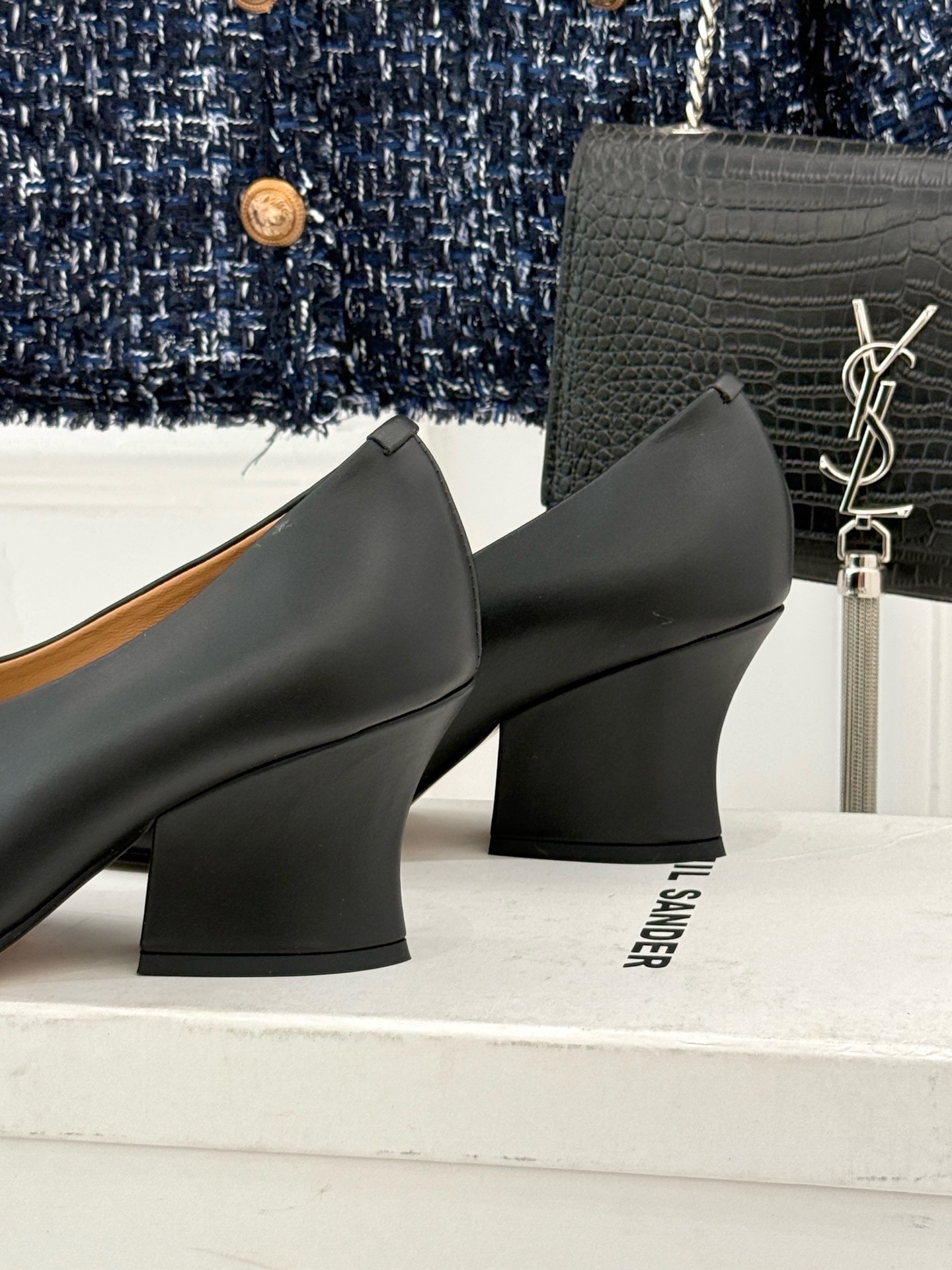 Туфли женские Jil Sander чёрного цвета