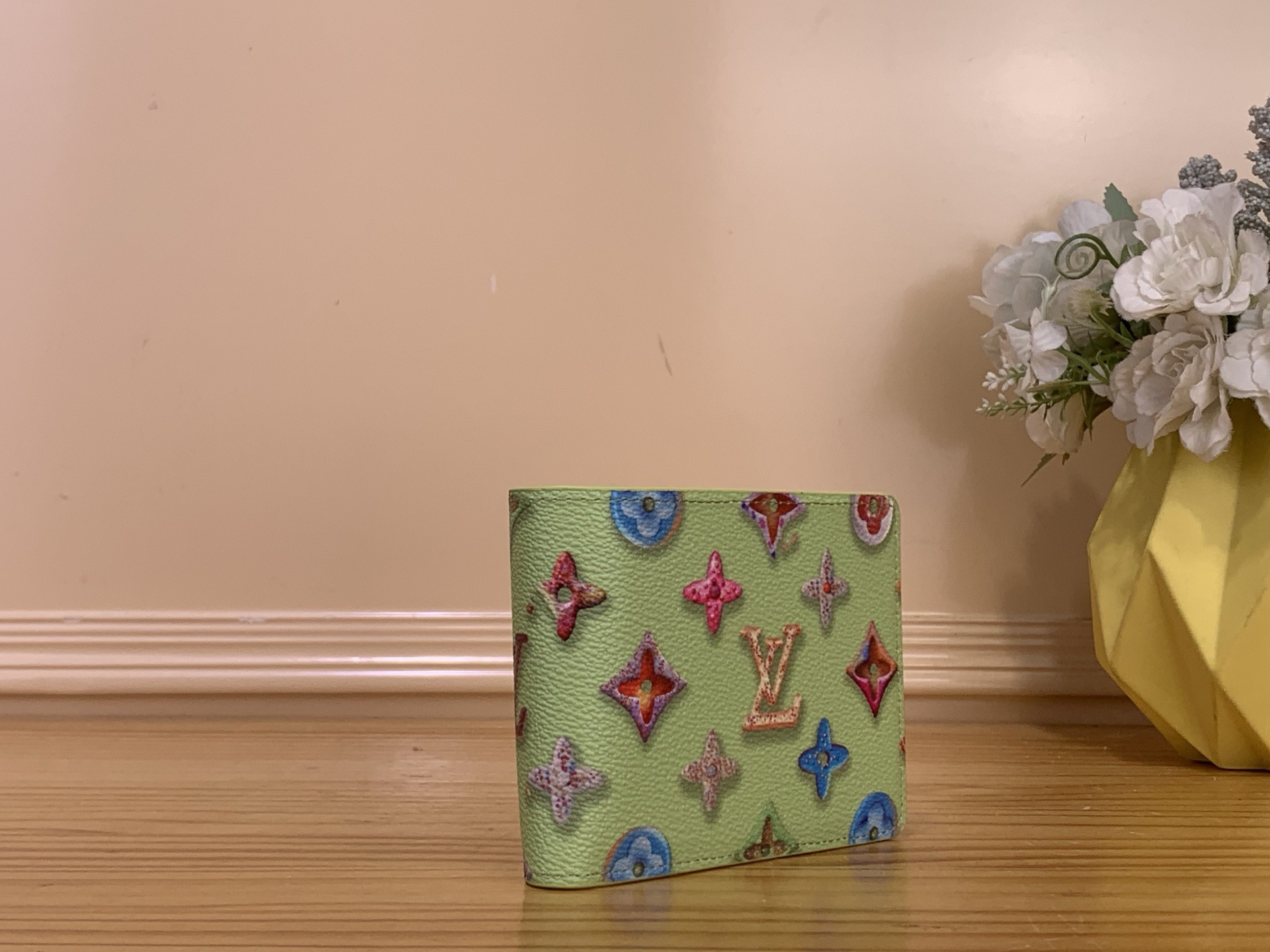 Кошелёк унисекс в стиле Louis Vuitton Slender Monogram Donuts компактный зелёного цвета