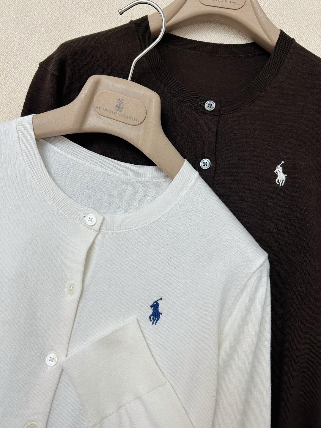 Кардиган женский  Ralph Lauren в голубом, белом и тёмно-коричневом цветах с вышитым логотипом