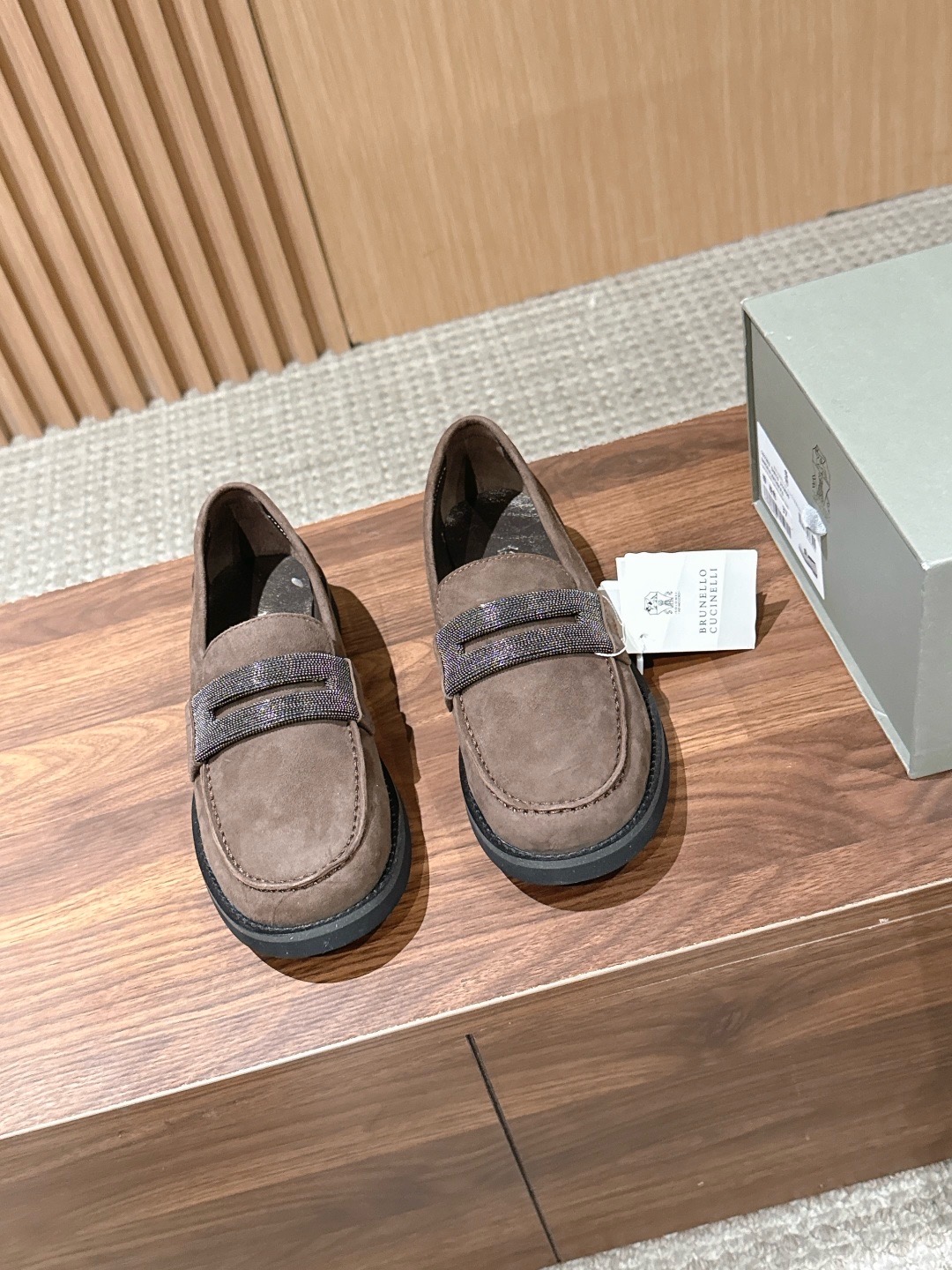 Лоферы женские в стиле Brunello Cucinelli BC коричнево-бежевого цвета