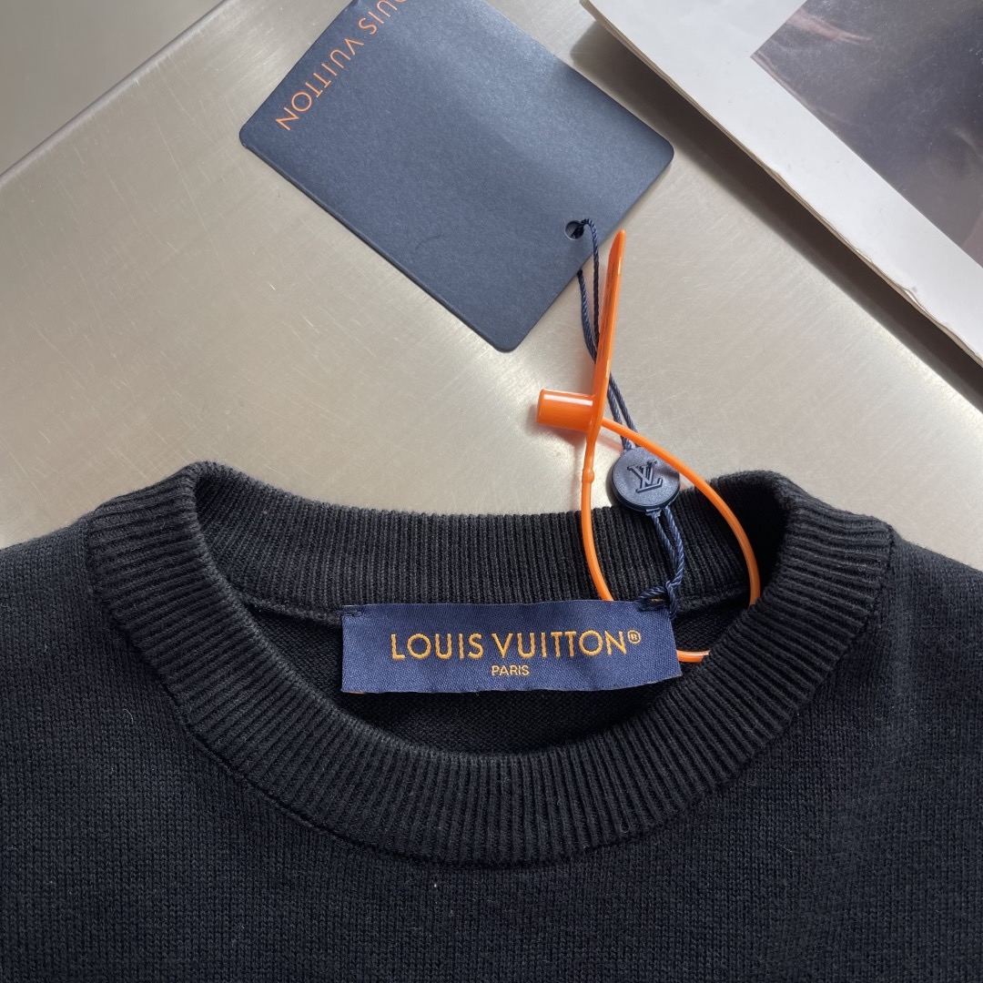 Футболка мужская в стиле Louis Vuitton с жаккардовым принтом Trunk чёрного цвета