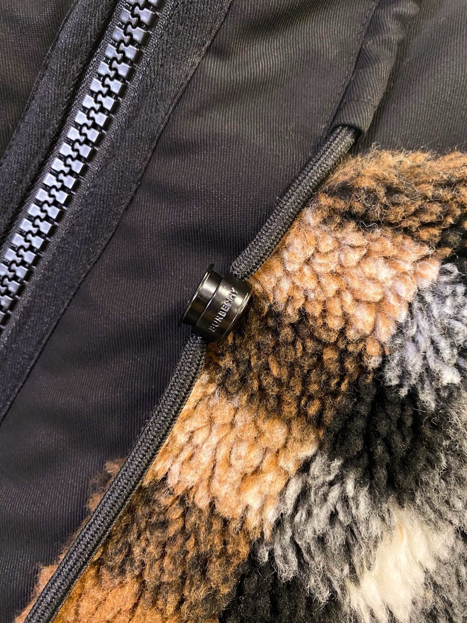 Куртка женская в стиле Burberry чёрно-коричневого цвета