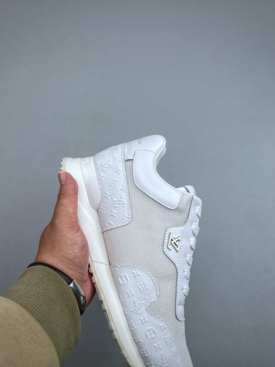 Кроссовки мужские в стиле Louis Vuitton Archlight белого цвета