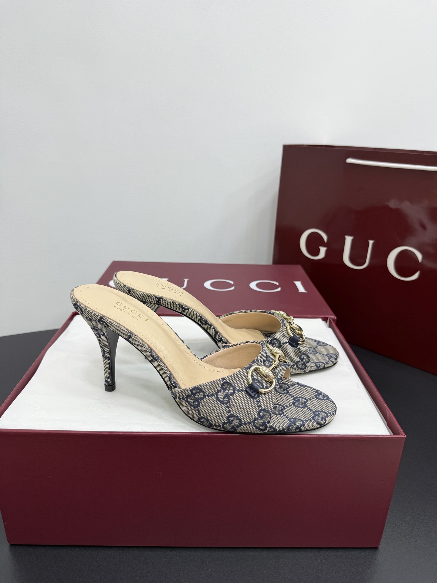 Мюли женские в стиле Gucci Horsebit серого цвета