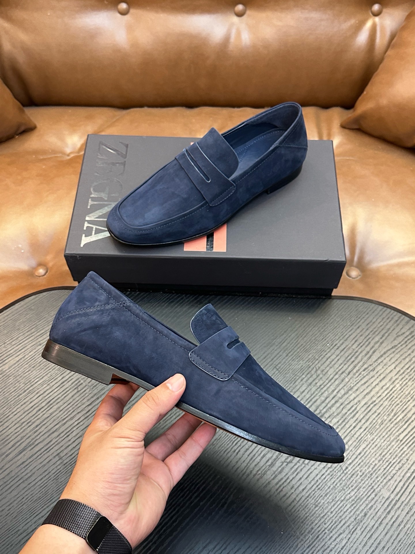 Лоферы мужские в стиле Zegna из натуральной замши синего цвета