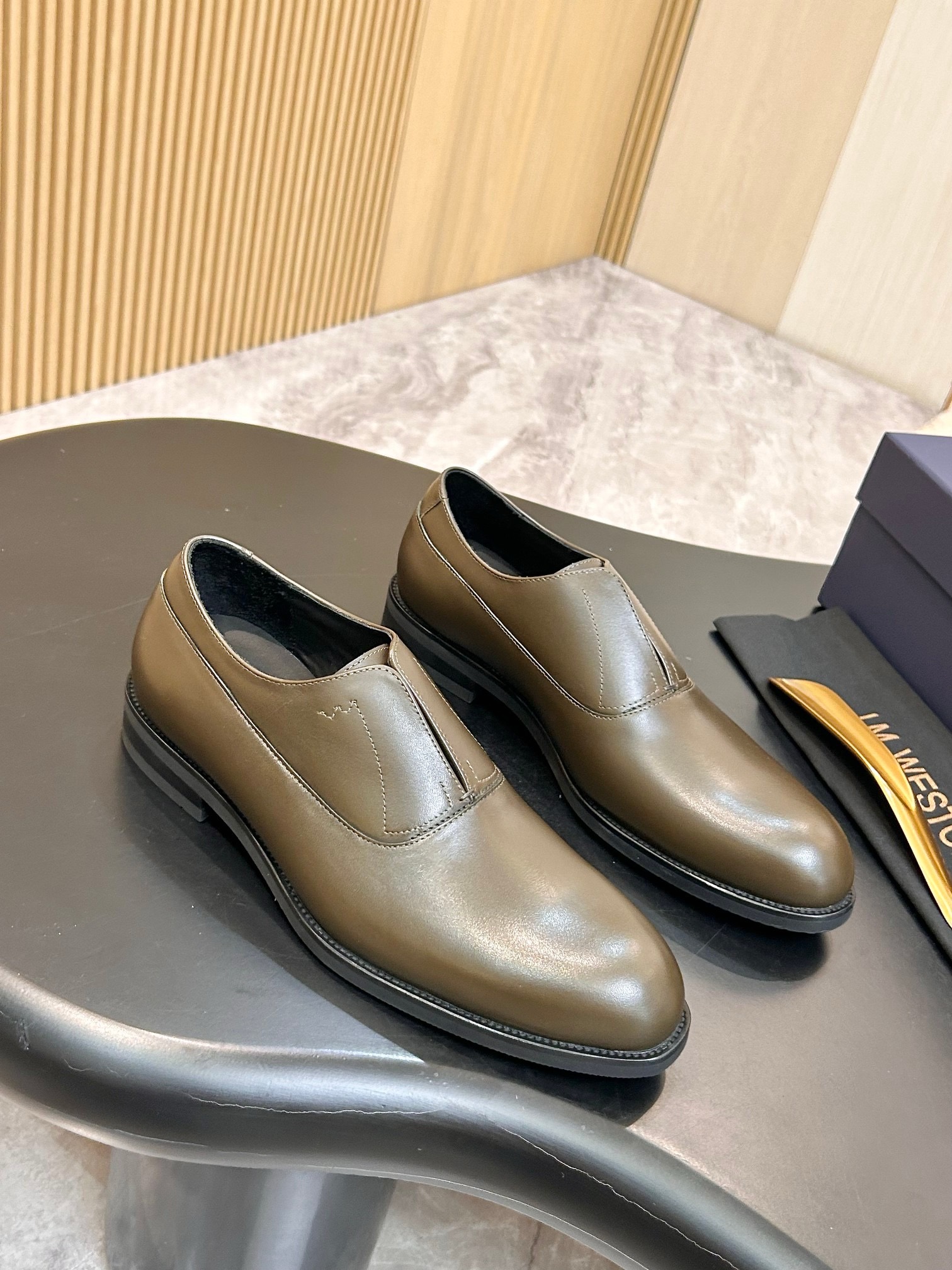 Туфли мужские J.M. Weston Iena Slip-On Oxford цвета хаки