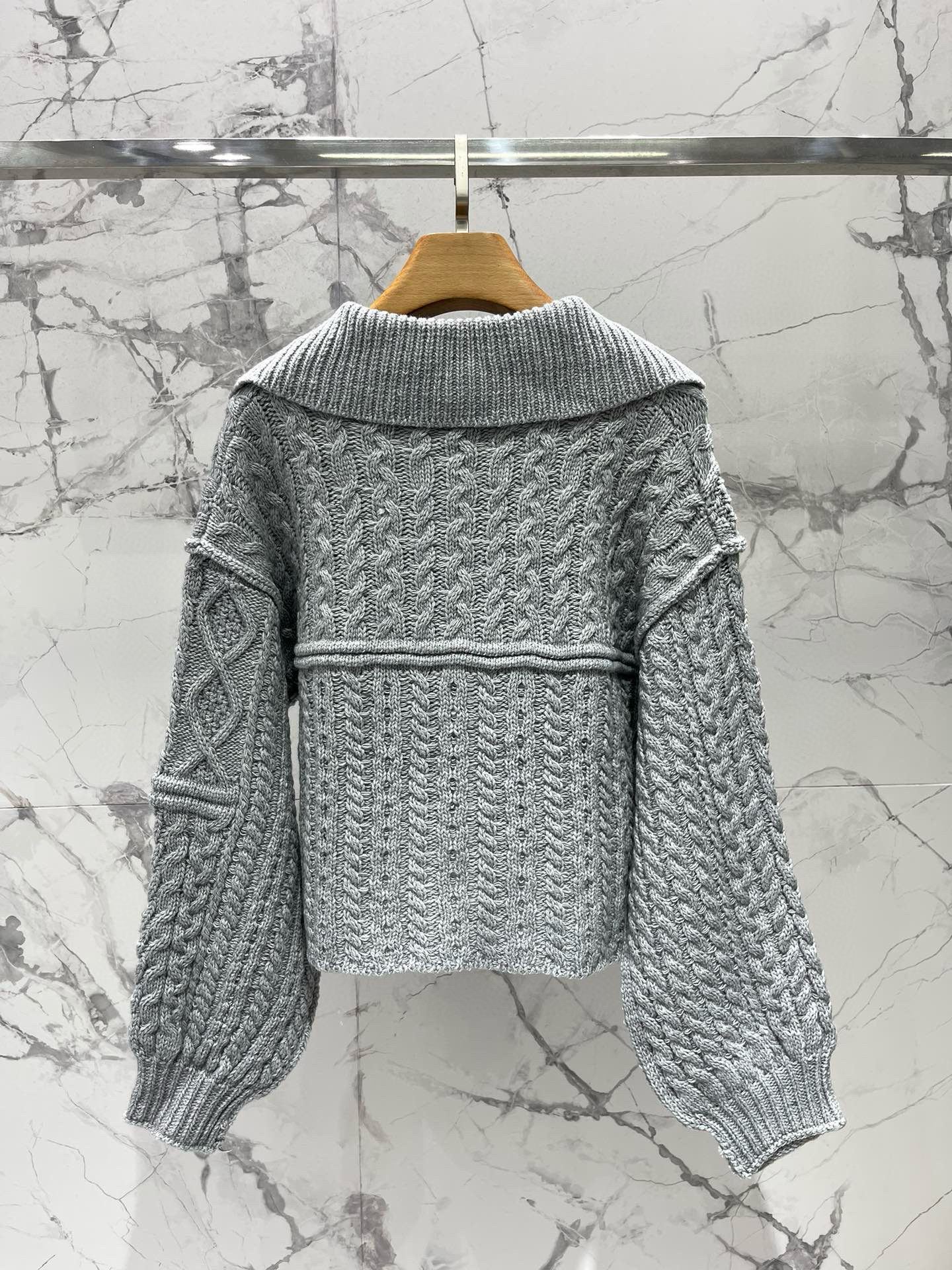 Жакет женский в стиле Vivienne Westwood с объёмной вязкой и вышивкой звезды