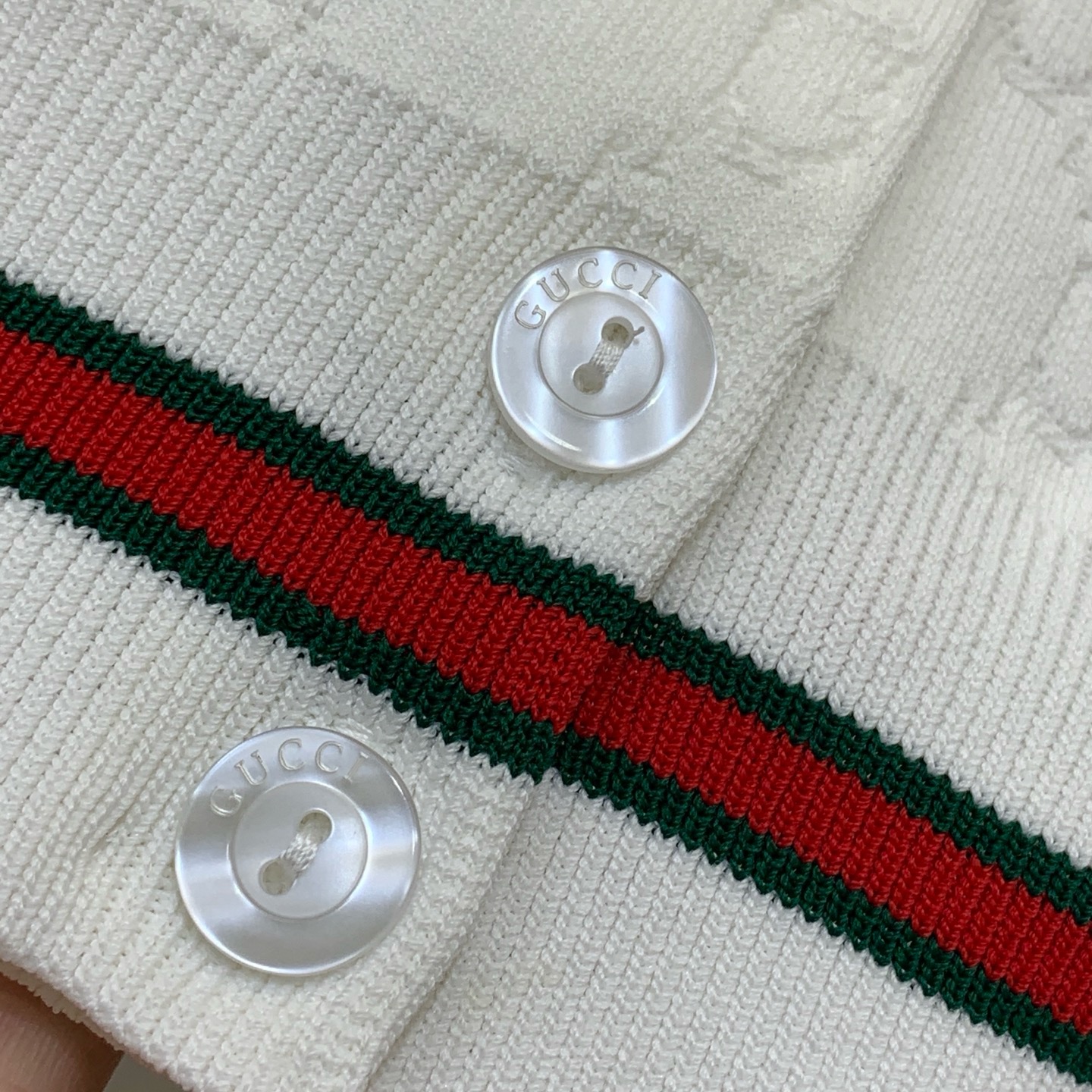 Кардиган женский в стиле Gucci белого цвета с жаккардовым GG-узором