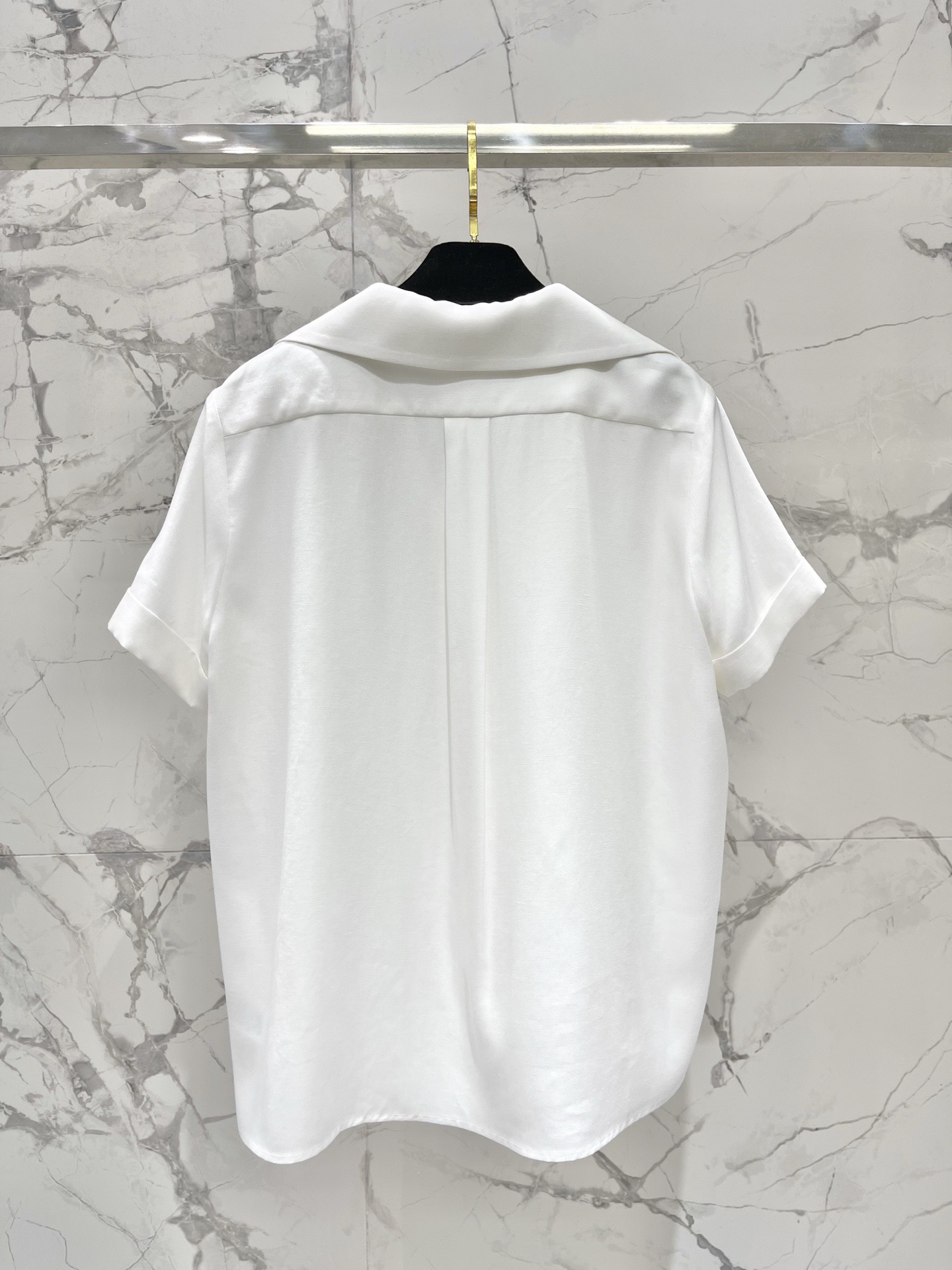 Блуза женская в стиле Chanel молочного цвета с широким воротником