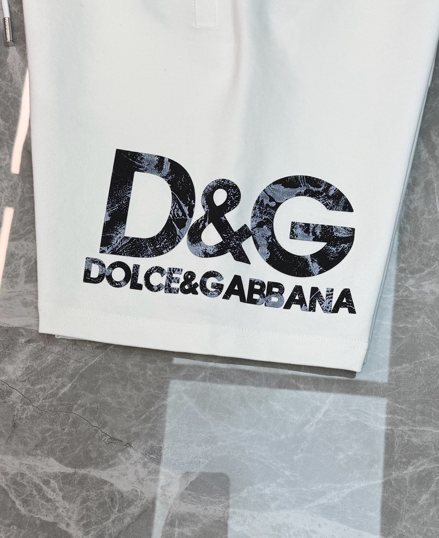 Комплект мужской в стиле Dolce & Gabbana белого цвета