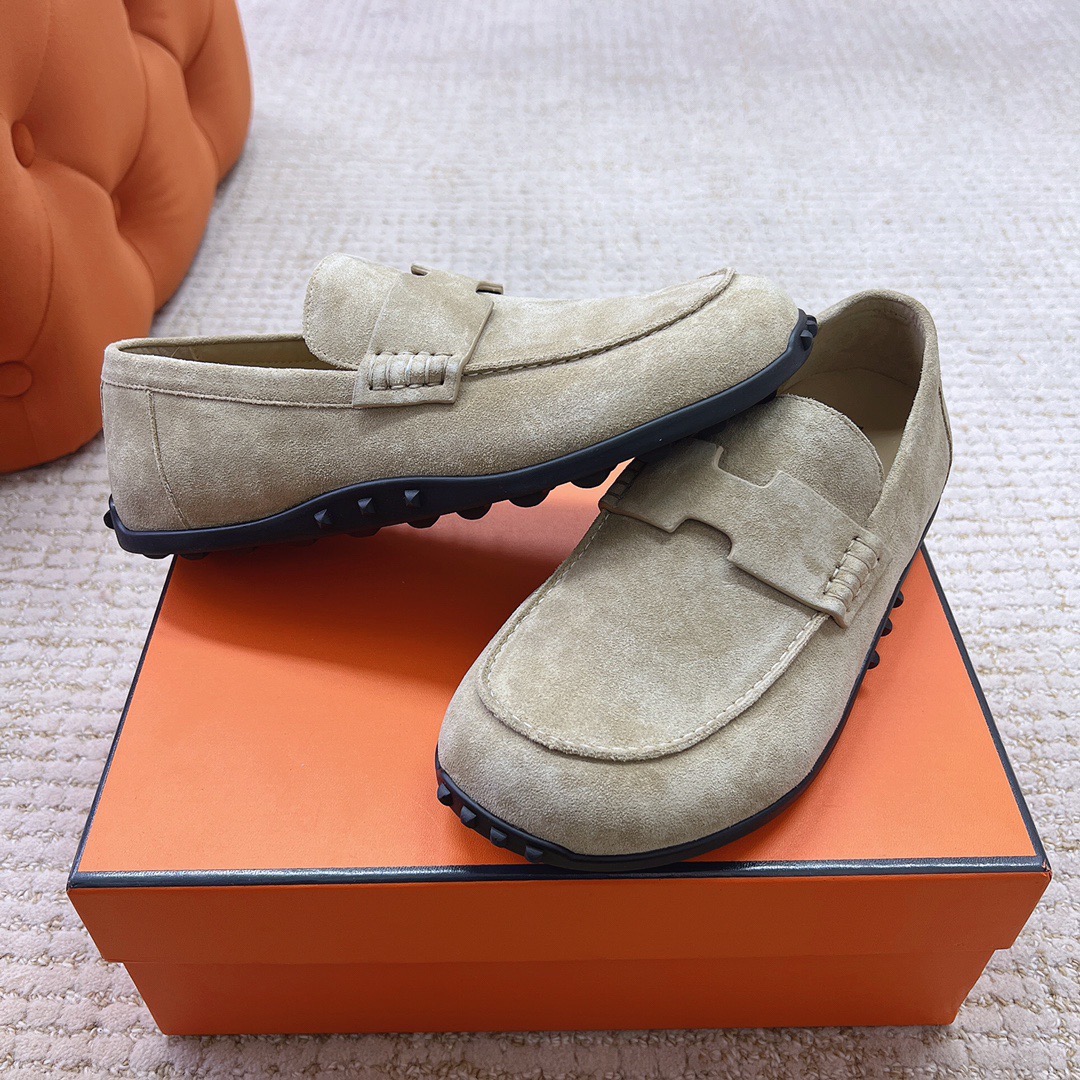 Лоферы мужские в стиле Hermès светло-бежевого цвета