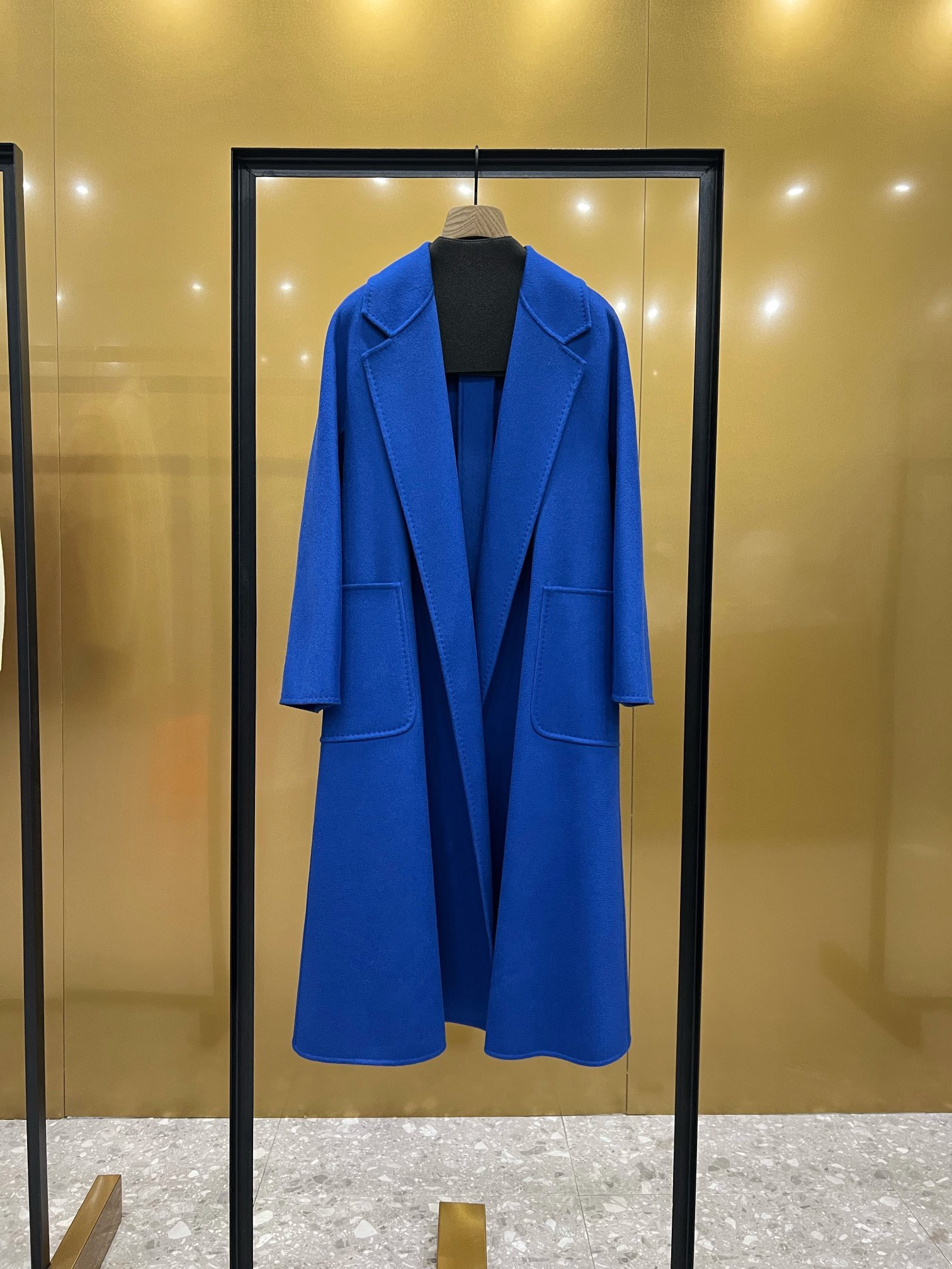 Пальто женское в стиле Max Mara Ludmilla синего цвета 