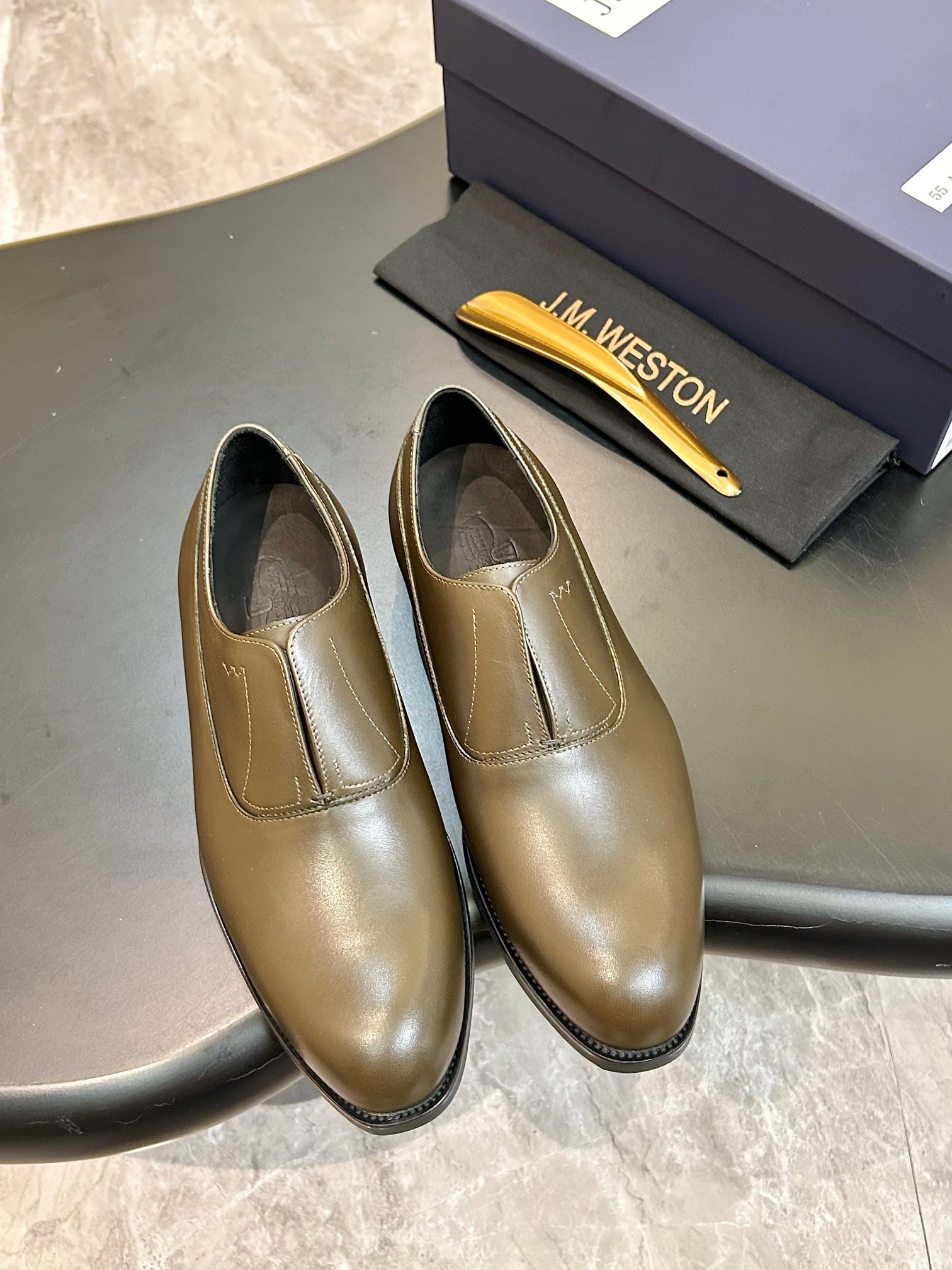 Туфли мужские J.M. Weston Iena Slip-On Oxford цвета хаки