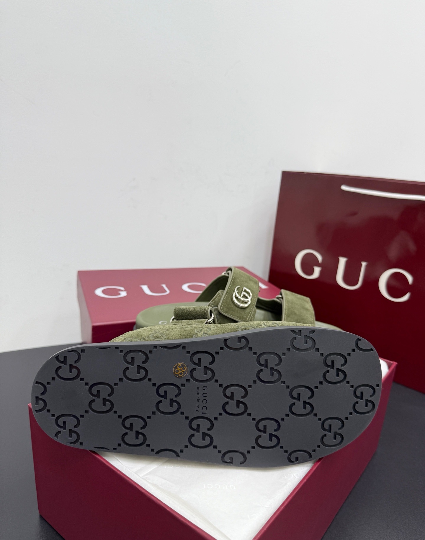 Сандалии женские в стиле Gucci GG оливкового цвета