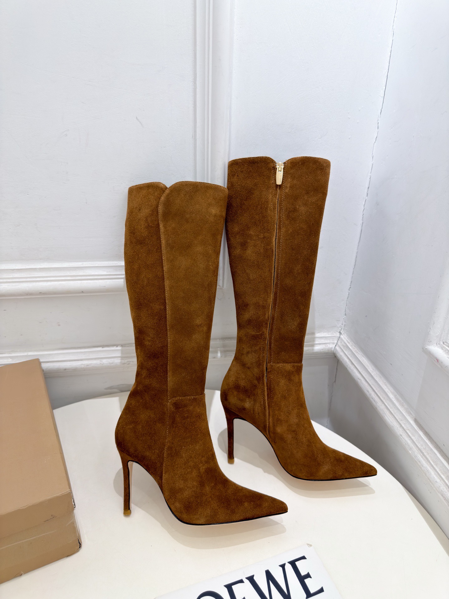 Сапоги женские Gianvito Rossi коричневого цвета