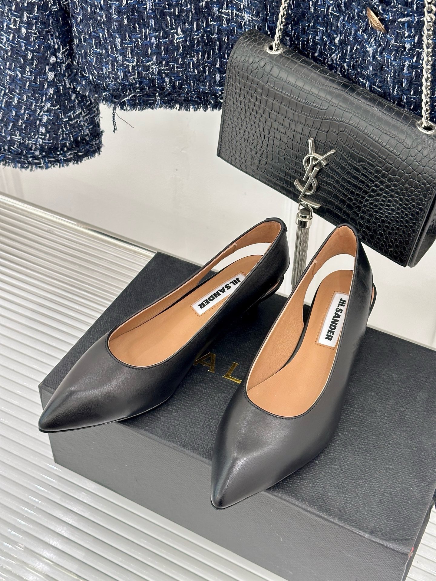 Туфли женские в стиле Jil Sander чёрного цвета
