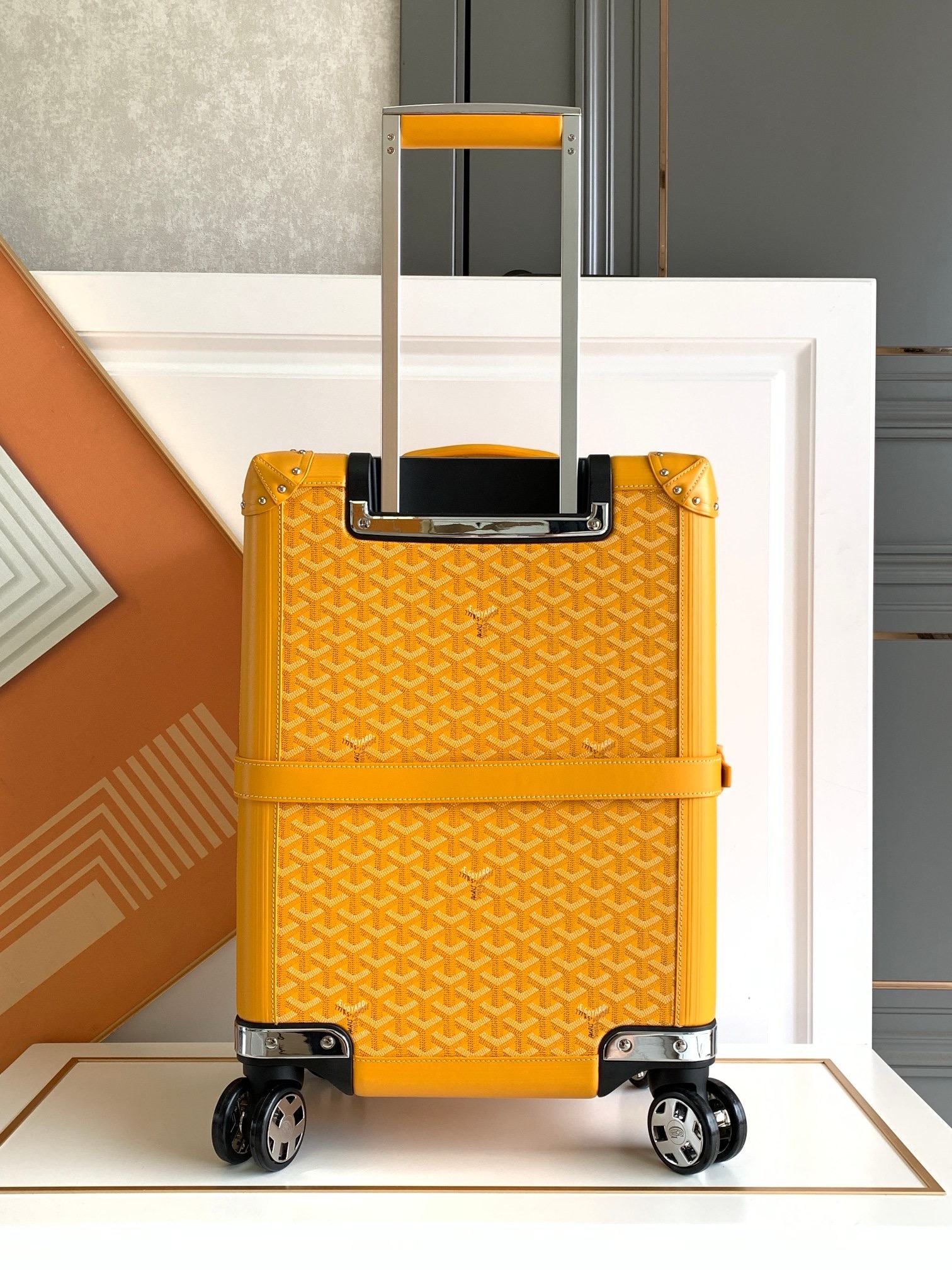 Чемодан Goyard Bourget PM жёлтого цвета