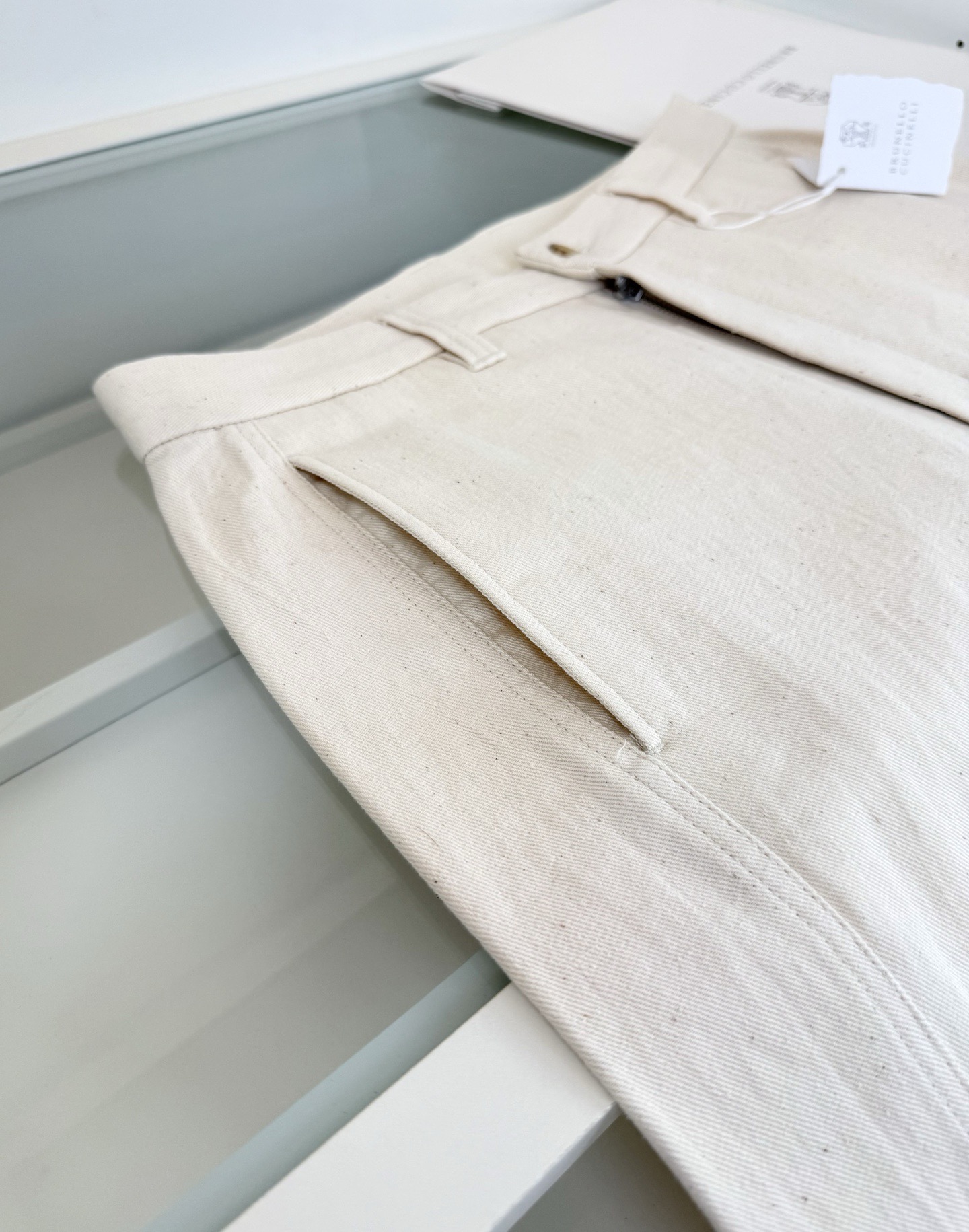 Брюки мужские в стиле Brunello Cucinelli и бежевого цвета