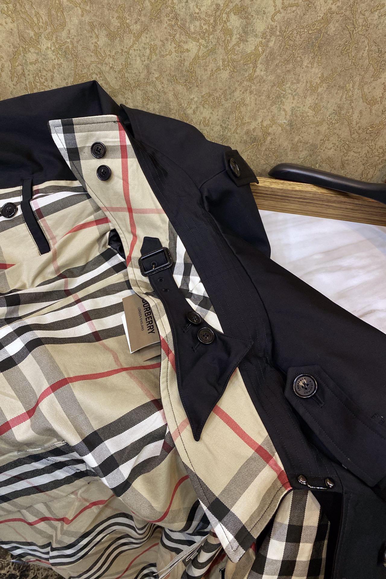 Тренч мужской в стиле Burberry средней длины чёрного и тёмно-синего цвета