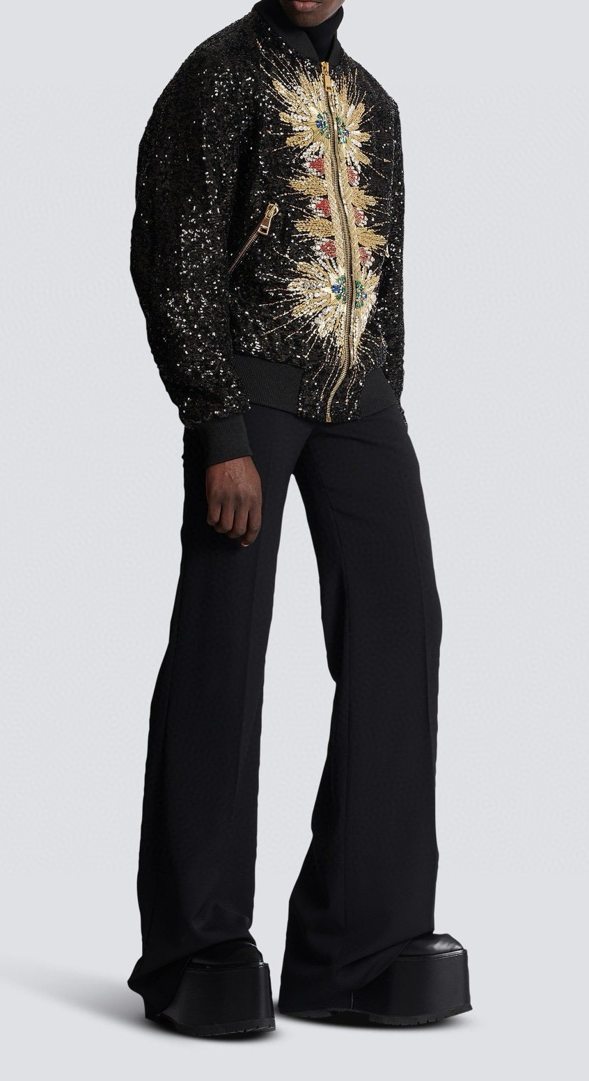 Бомбер унисекс в стиле Balmain чёрного цвета с вышивкой