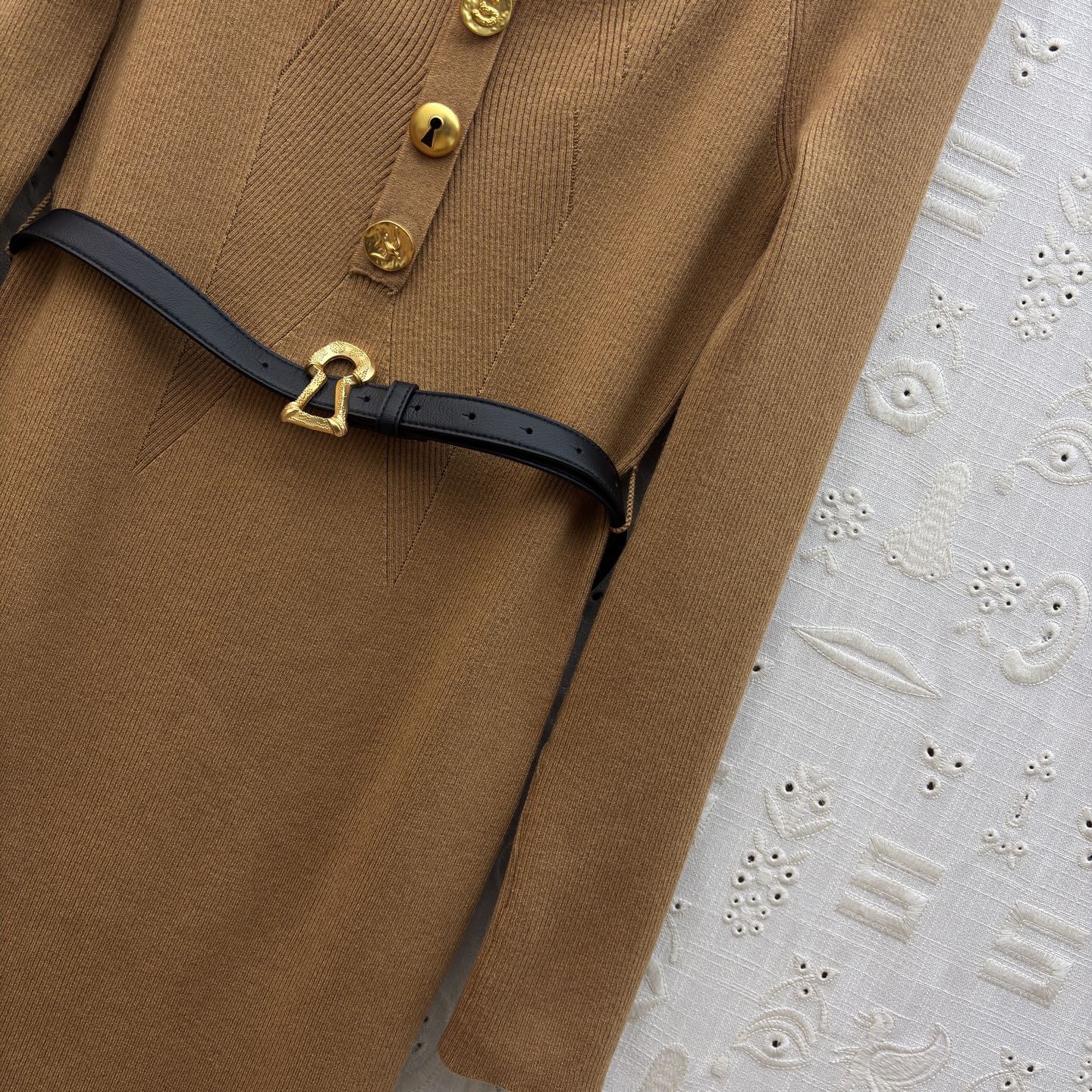 Платье женское Schiaparelli с квадратным вырезом коричневого цвета