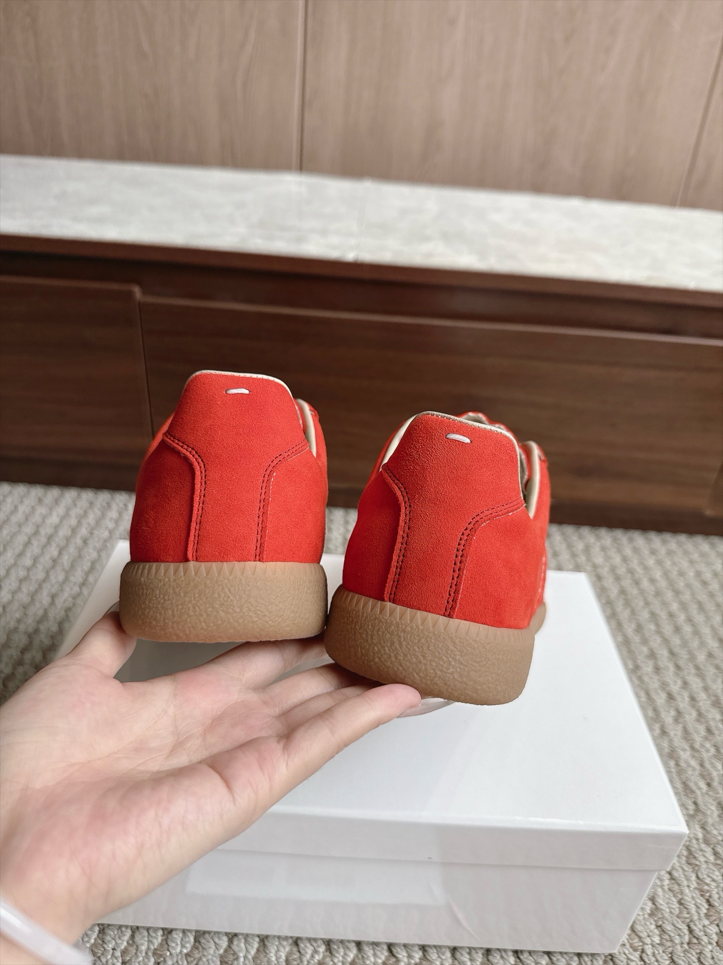 Кроссовки Maison Margiela Replica Paint Splatter красного цвета