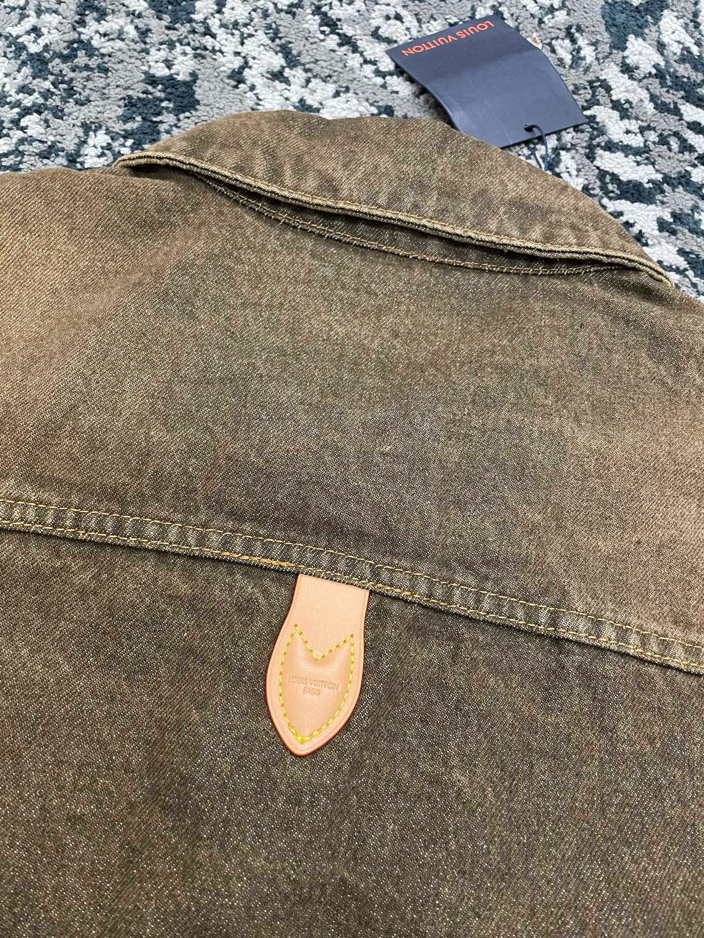 Куртка мужская Louis Vuitton Coffee Indigo Denim Blouson коричневого цвета с винтажной обработкой и кожаной отделкой