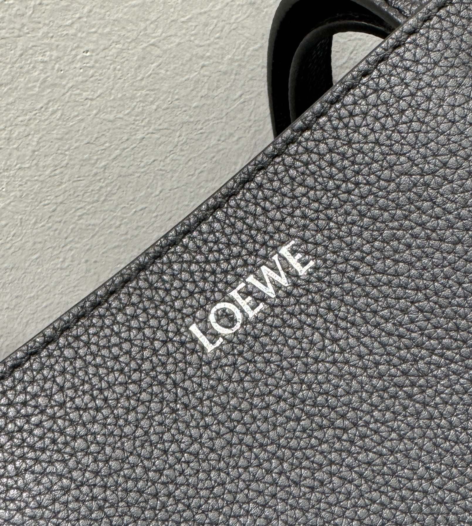 Сумка женская в стиле Loewe Puzzle Fold чёрного цвета
