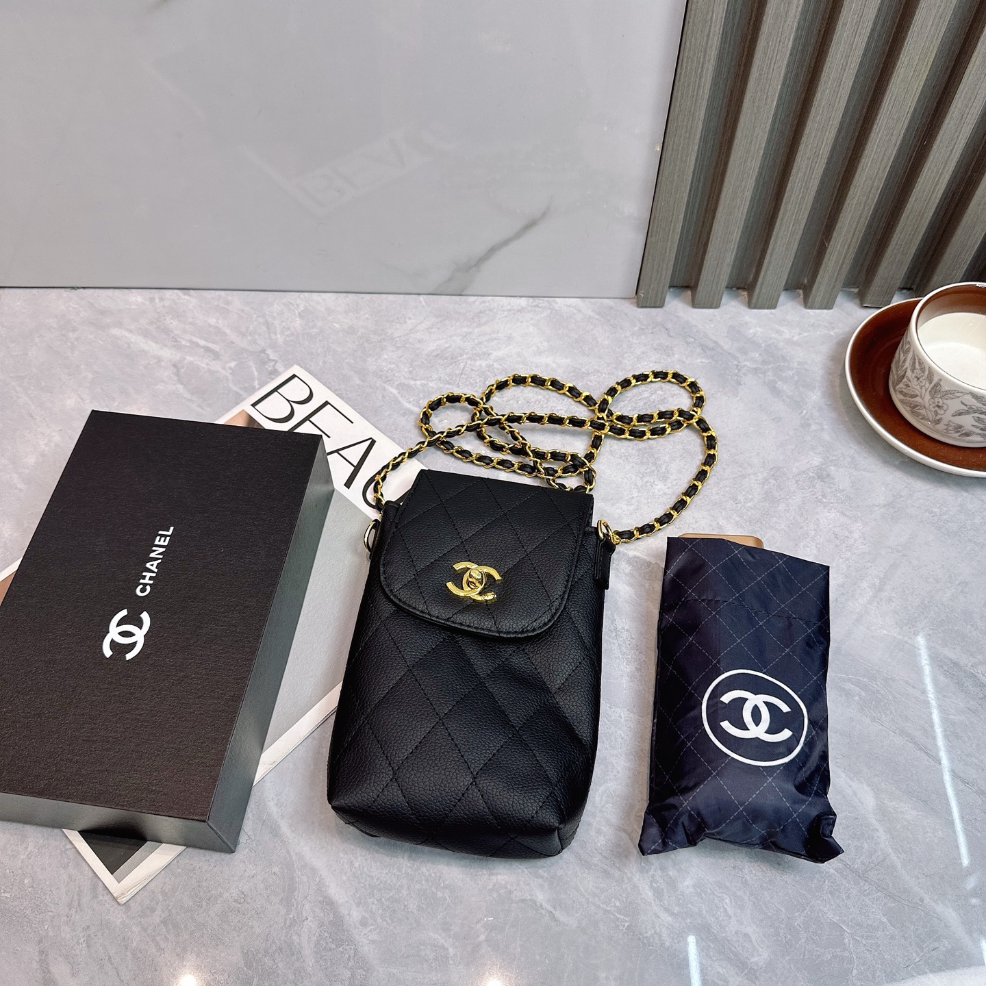 Зонт Chanel с сумкой-чехлом черного цвета