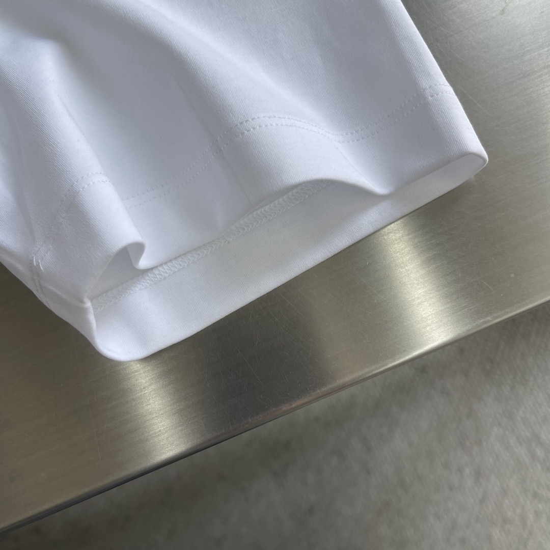 Футболка мужская в стиле Loro Piana  с логотипом белого цвета