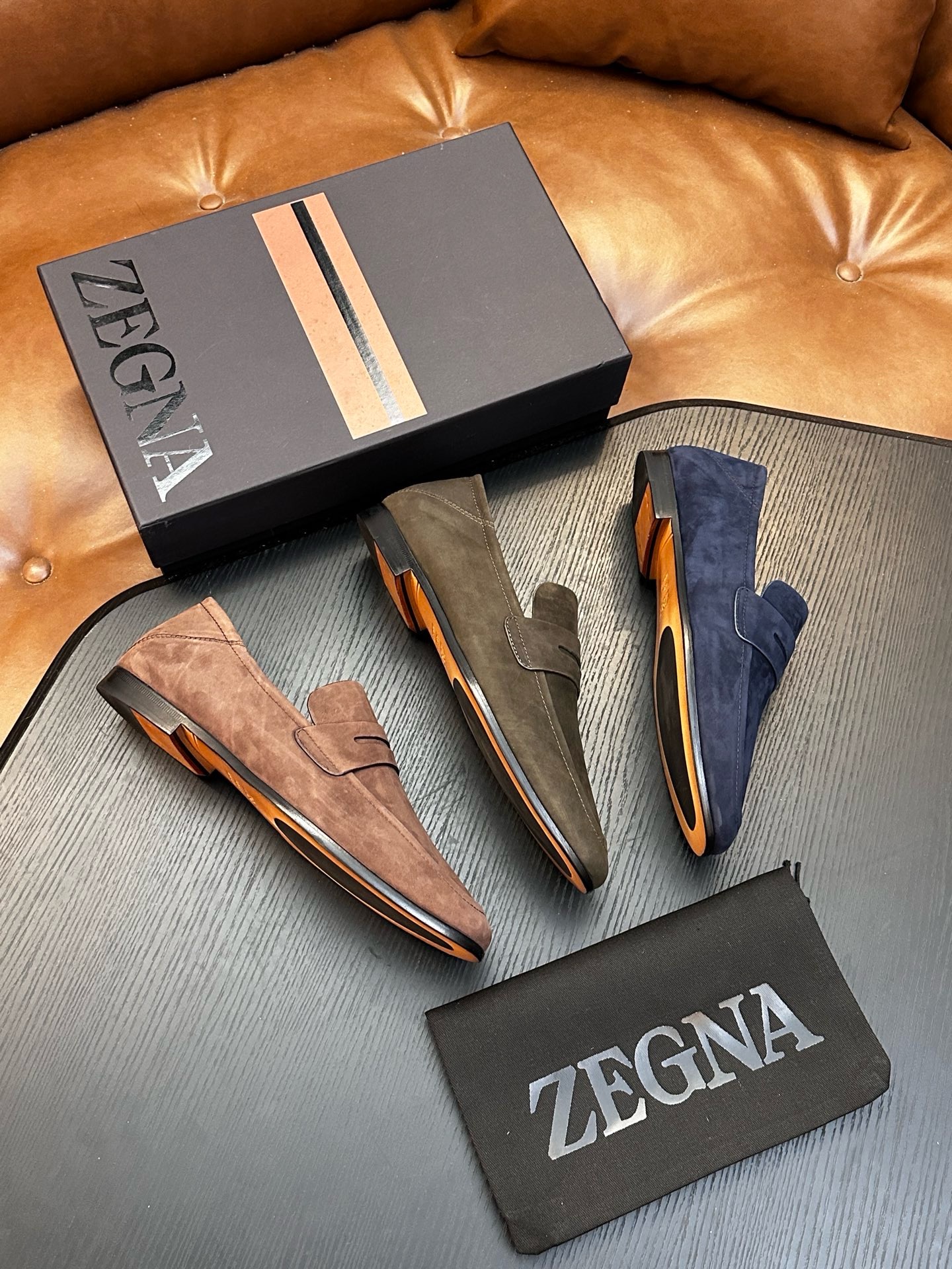 Лоферы мужские в стиле Zegna из натуральной замши синего цвета