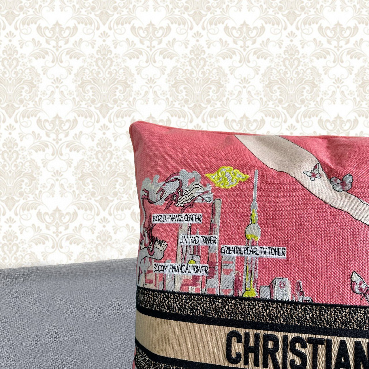  Подушка декоративная в стиле Dior Souvenir Shanghai с вышивкой и картографическим принтом, 50×50 см