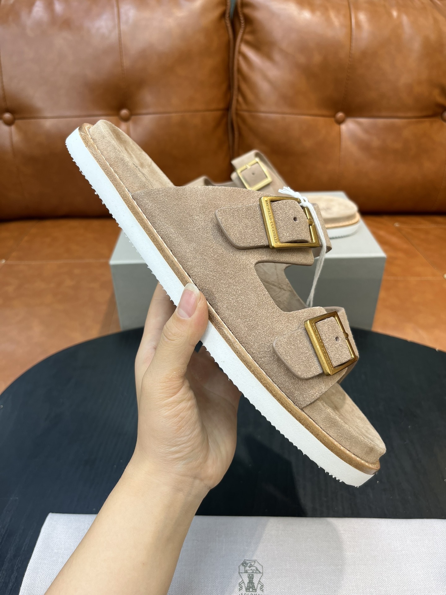 Сандалии мужские в стиле Brunello Cucinelli бежевого цвета