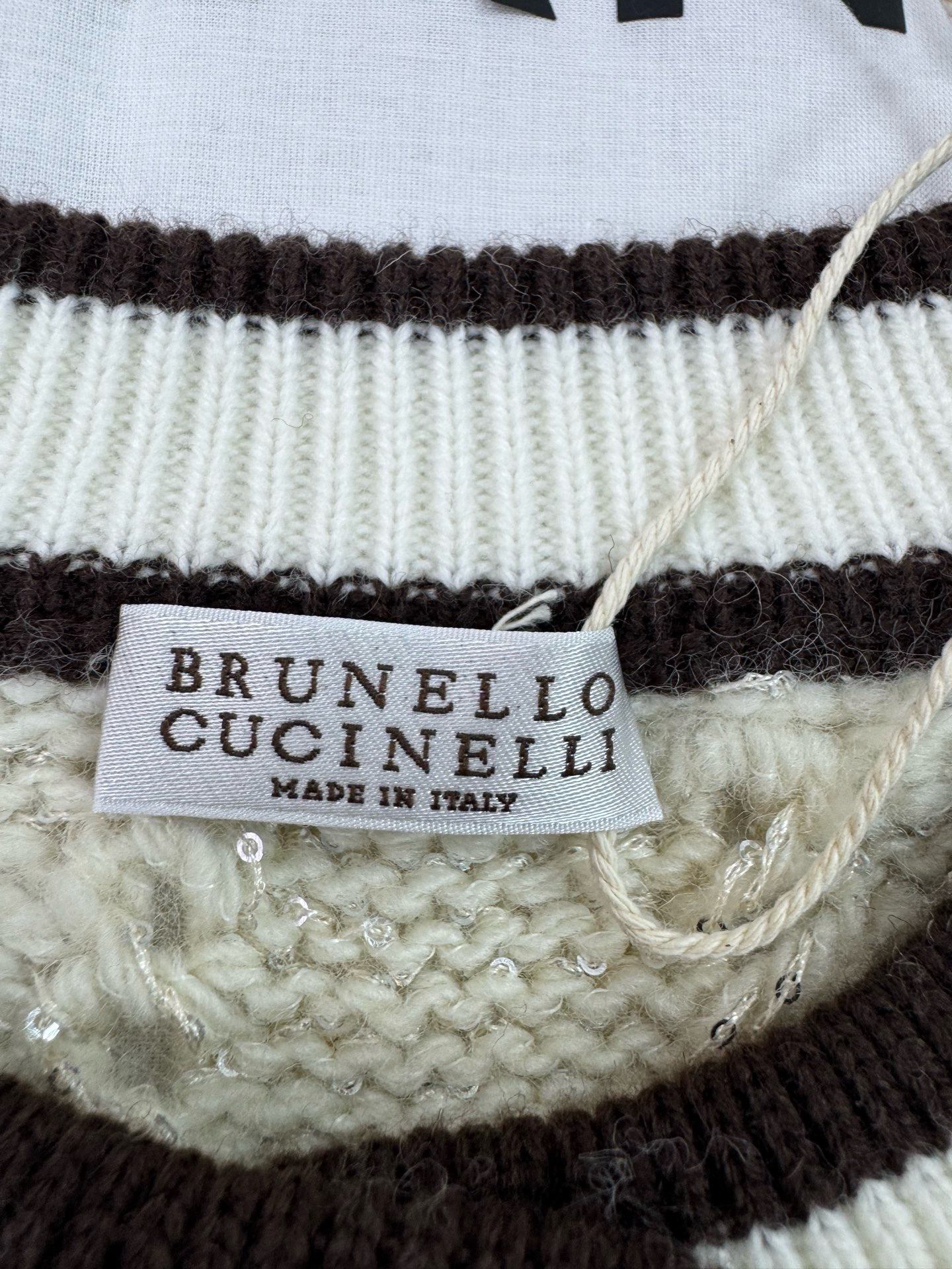 Кардиган женский Brunello Cucinelli молочного цвета с контрастной отделкой и косами