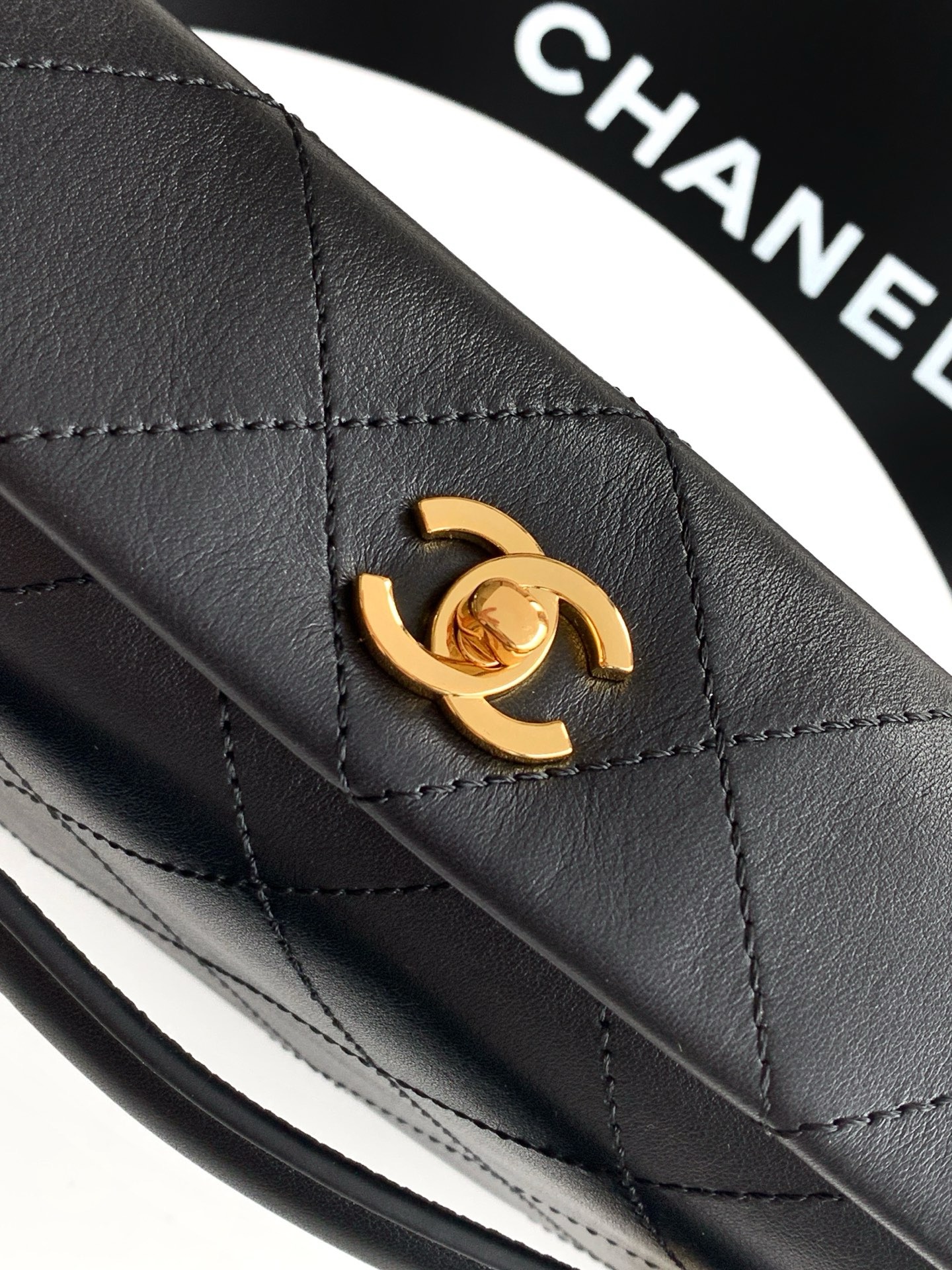 Сумка женская в стиле Chanel Hobo чёрного цвета