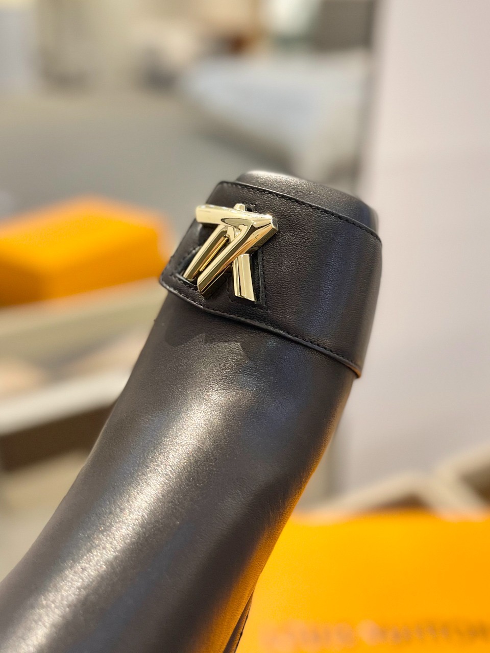 Ботильоны Louis Vuitton Platform Ankle Boot черного цвета