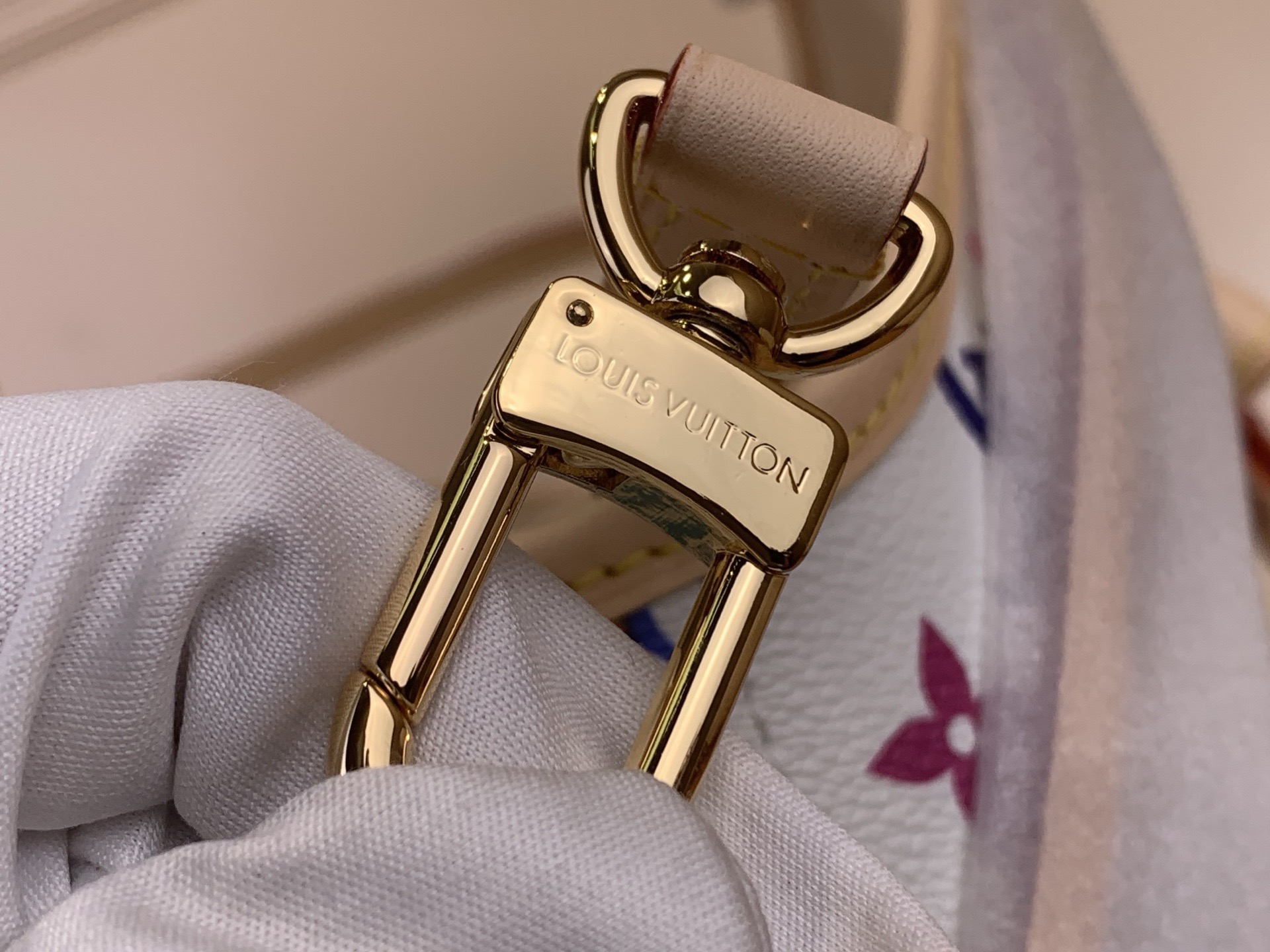 Сумка-переноска унисекс для животных в стиле Louis Vuitton Neverwoof Multicolor