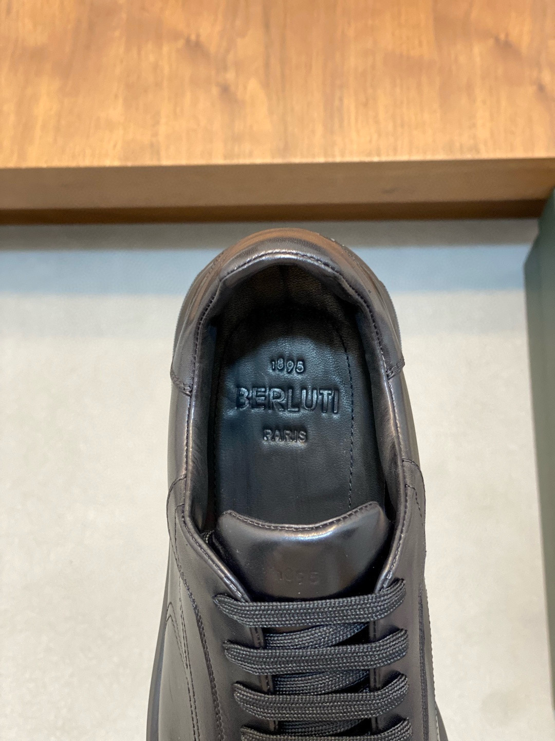 Кроссовки мужские в стиле Berluti из натуральной кожи чёрного цвета