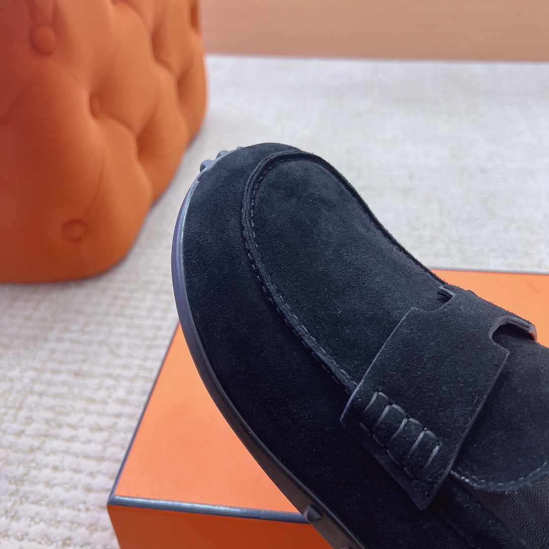 Лоферы мужские в стиле Hermès черного цвета