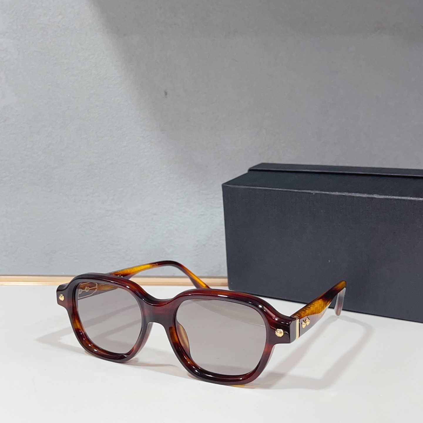 Очки солнцезащитные мужские в стиле John Dalia