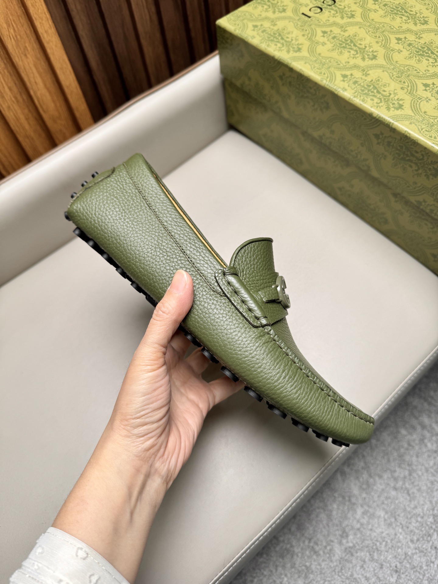 Мокасины мужские в стиле Gucci Driver зеленого цвета