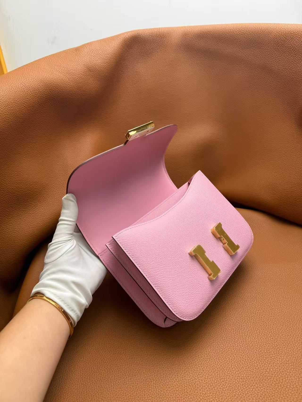 Сумка женская в стиле Hermès Constance розового цвета